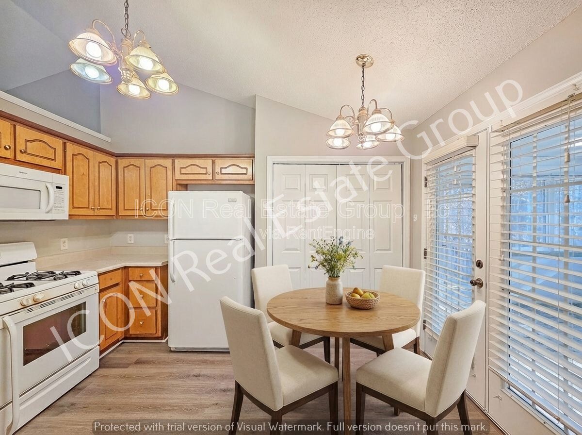 3/2.5 home on large lot -Powder Springs property image