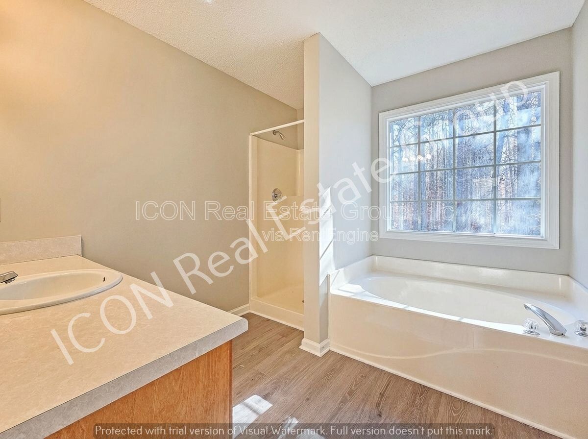 3/2.5 home on large lot -Powder Springs property image