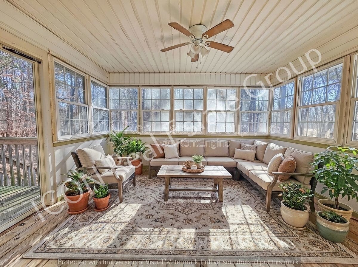 3/2.5 home on large lot -Powder Springs property image