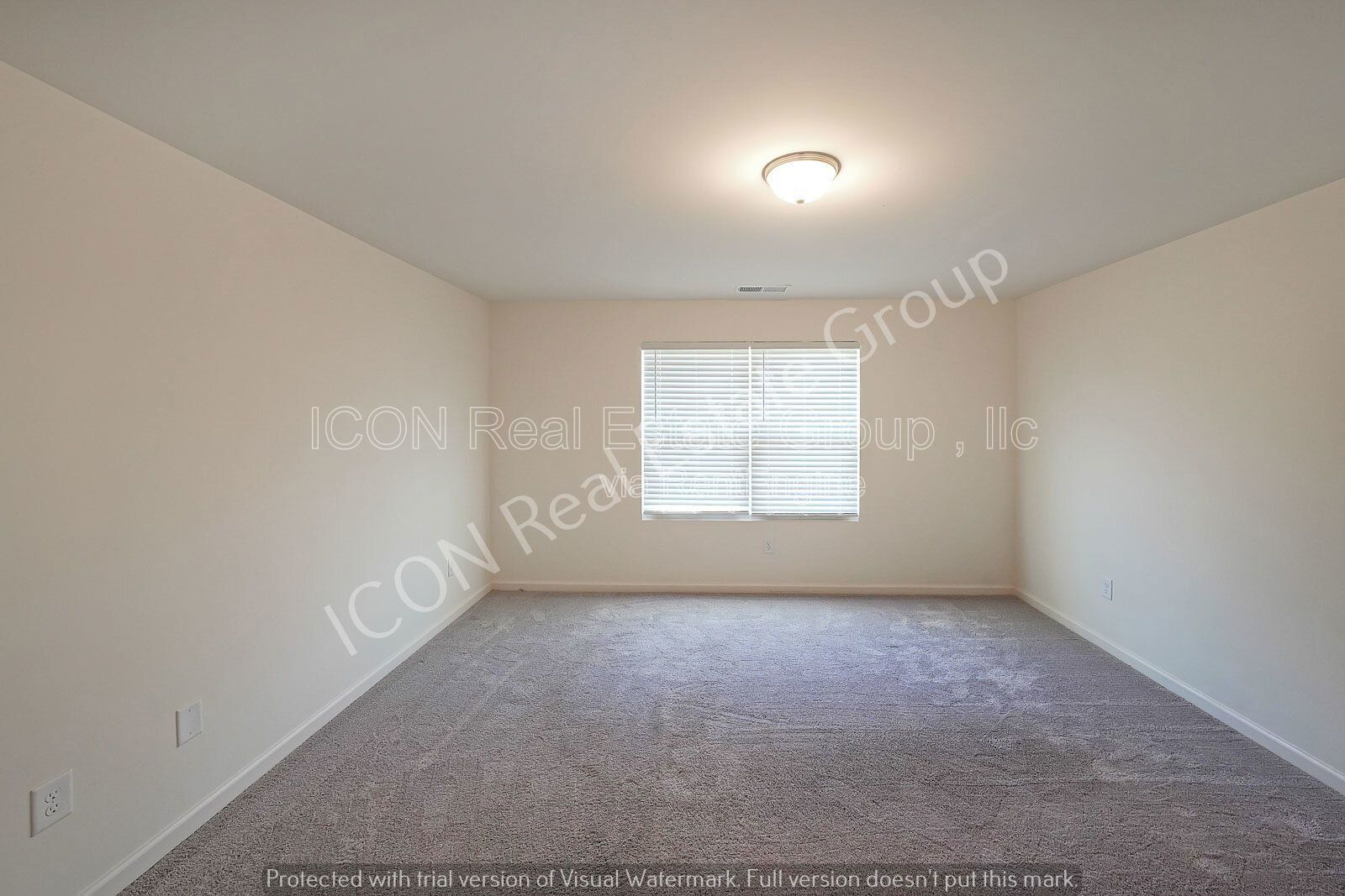 3/2.5 Townhouse close to 41 and downtown property image