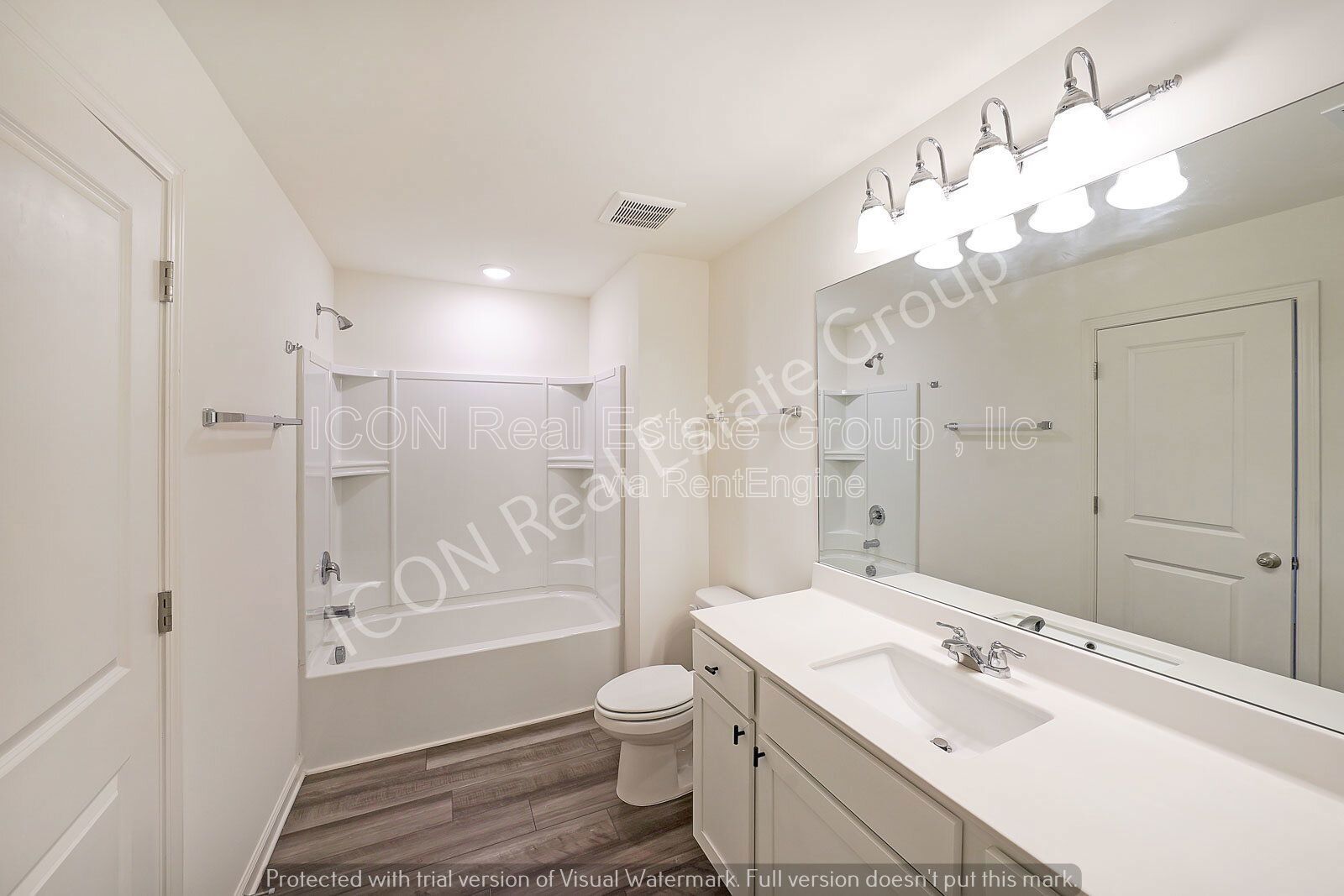 3/2.5 Townhouse close to 41 and downtown property image