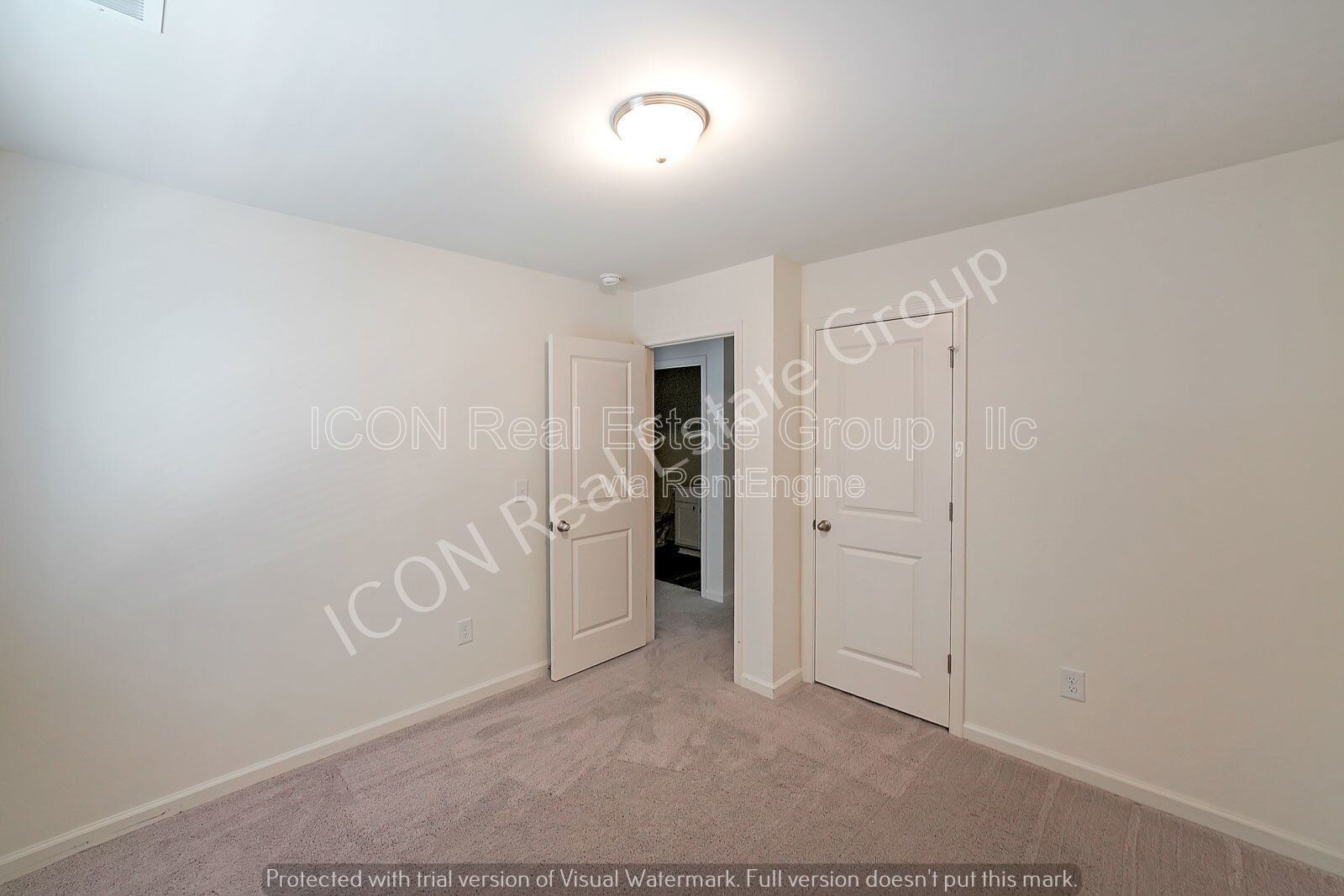 3/2.5 Townhouse close to 41 and downtown property image