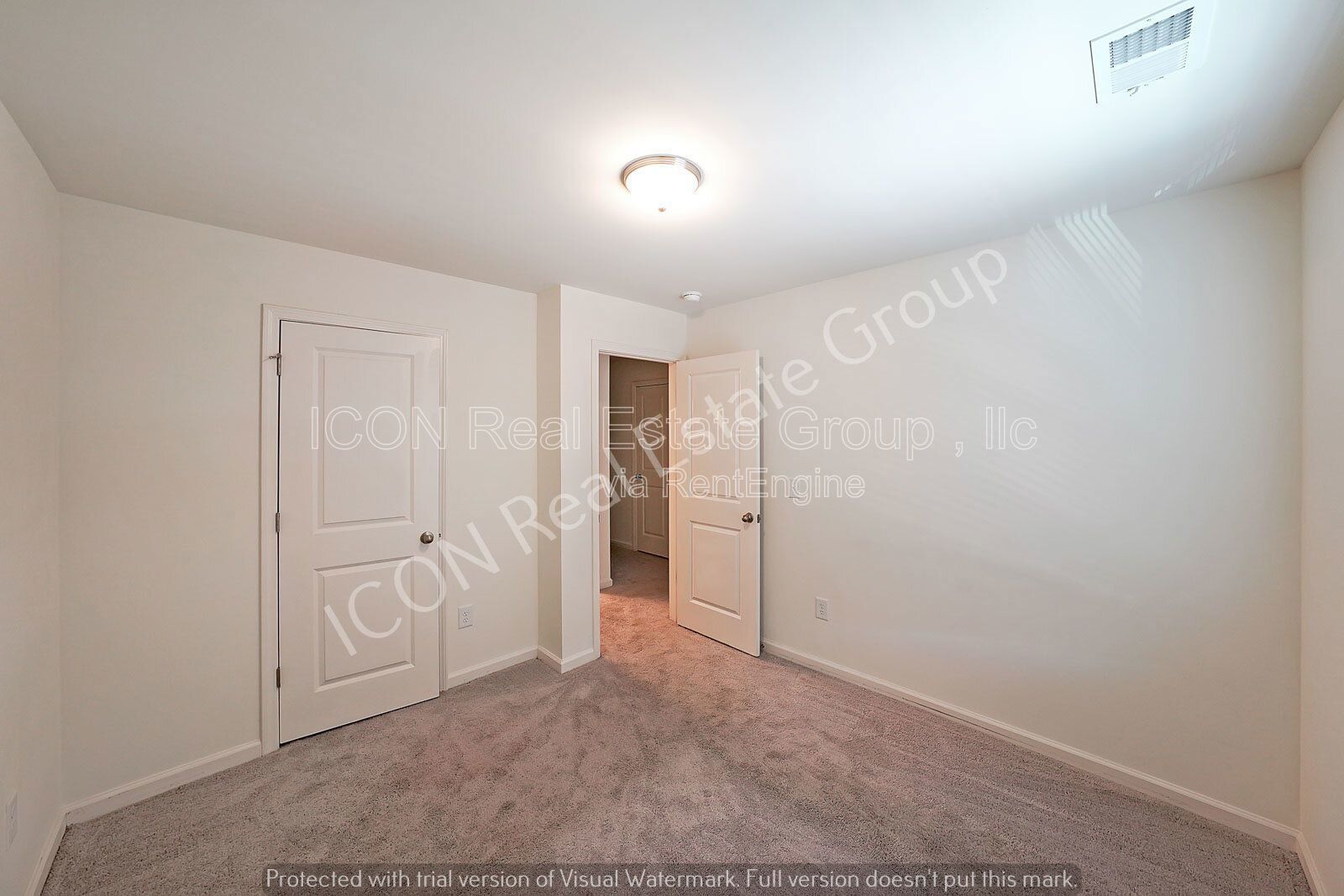 3/2.5 Townhouse close to 41 and downtown property image