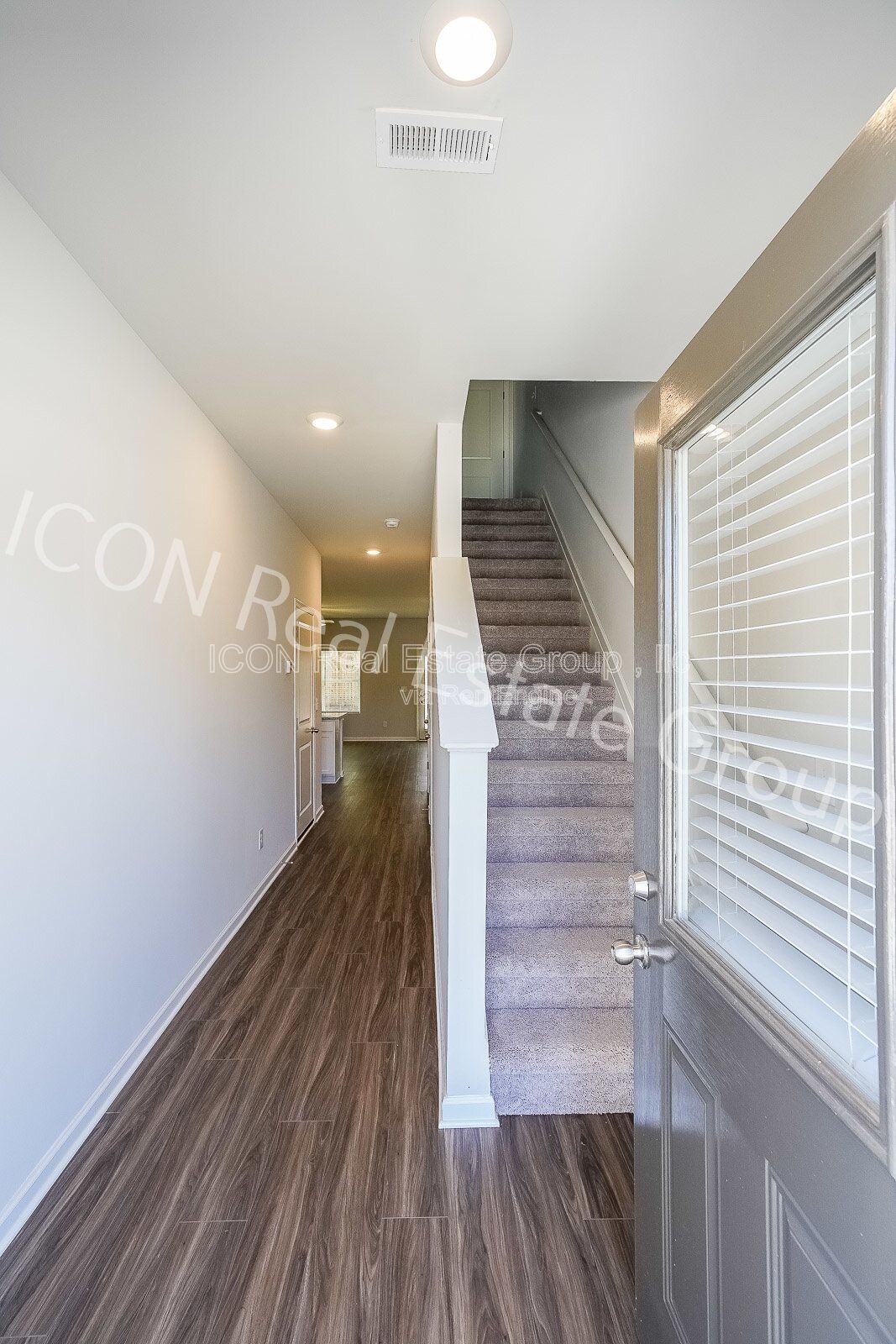 Beautiful 3-Bedroom Townhome with Modern Finishes & Prime Location! property image
