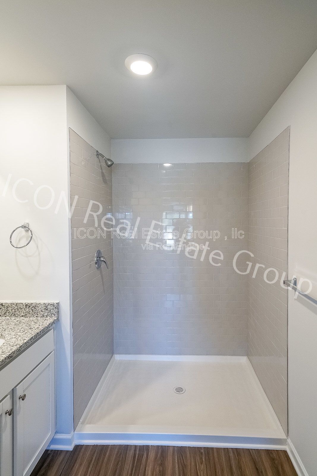 Beautiful 3-Bedroom Townhome with Modern Finishes & Prime Location! property image