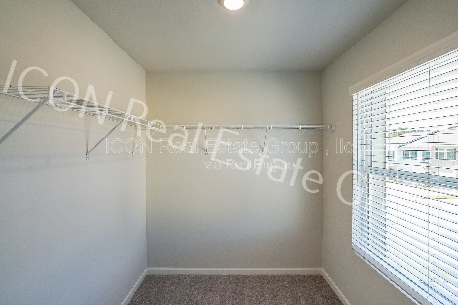 Beautiful 3-Bedroom Townhome with Modern Finishes & Prime Location! property image