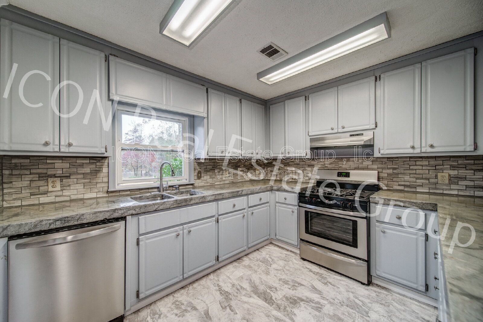 Charming Country Living on 6 Acres – Spacious 2BR Ranch Duplex! property image