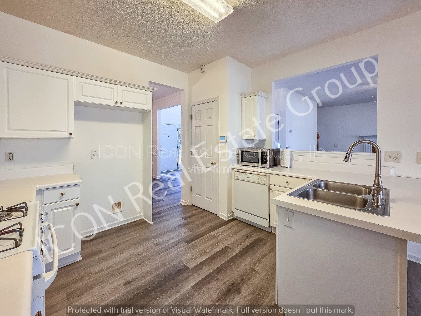 Move in ready 4BR/2.5BA home in a great neighborhood—tucked away on a quiet cul-de-sac! property image