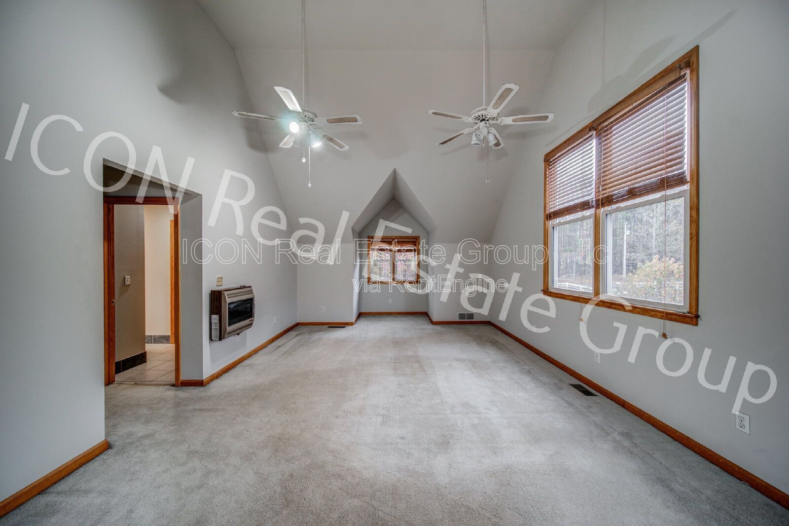 1/1.5 home in the country property image