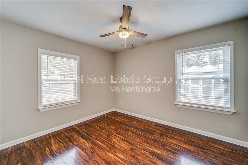 1/1.5 home in the country property image