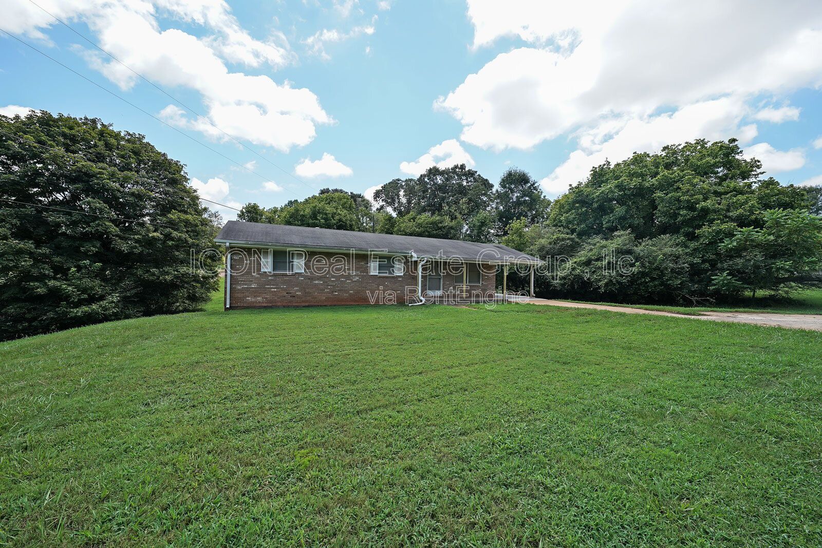 3/1 Ranch home on 4 Acres close to shopping and dining in Canton! property image
