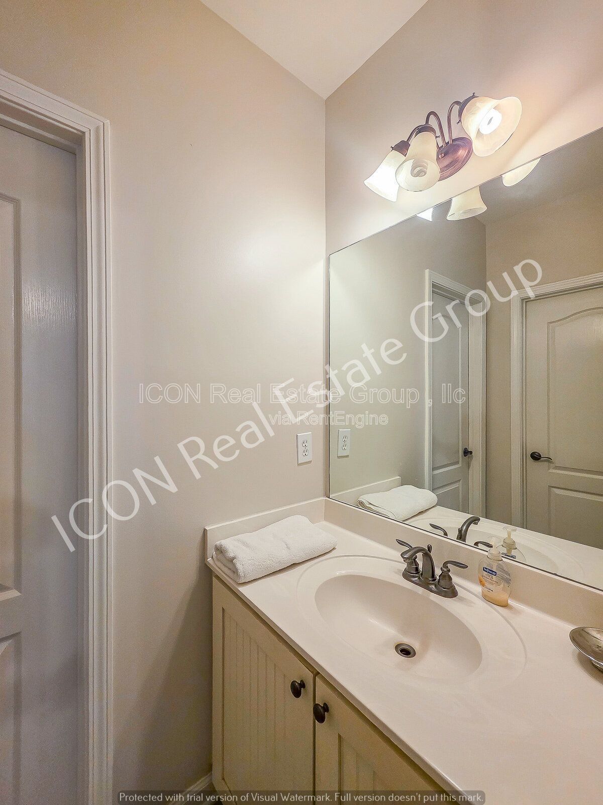5/5 Executive Home in Canton-Ranch on full finished basement! property image