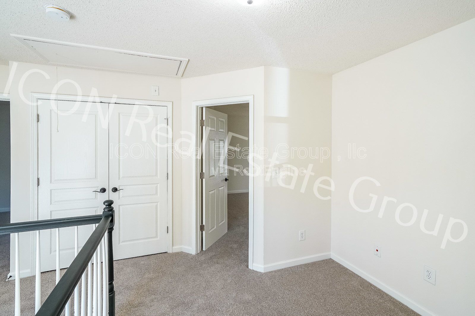 2/2.5 end unit townhome in Woodstock property image