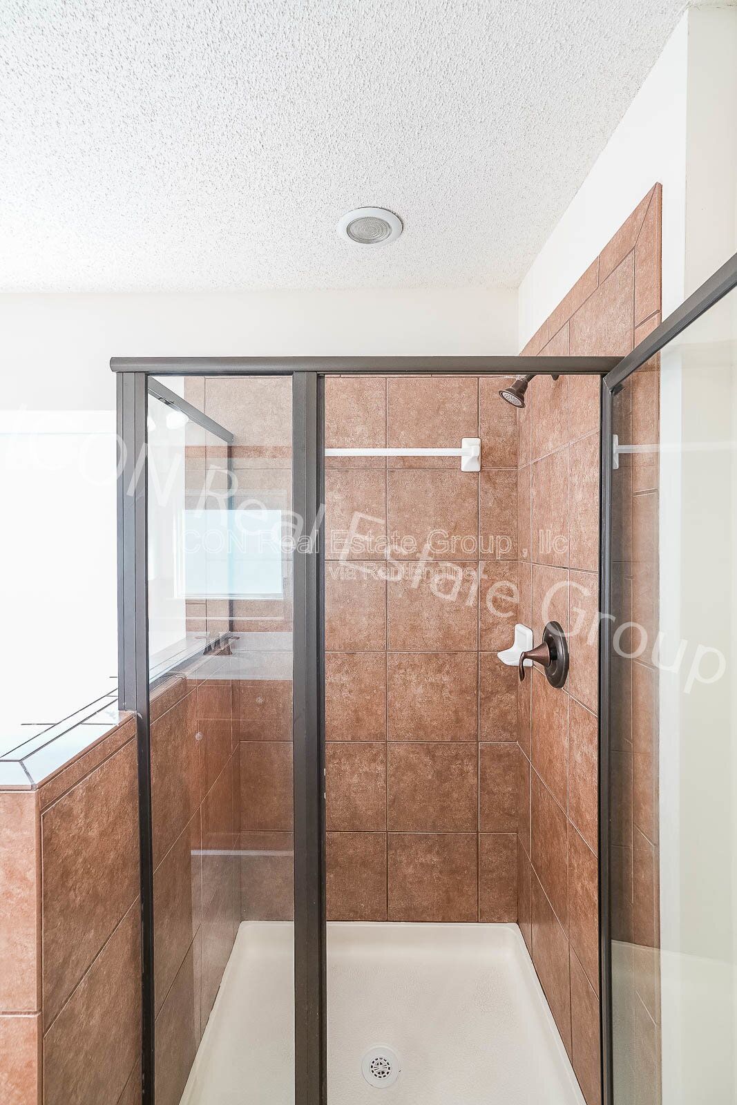 2/2.5 end unit townhome in Woodstock property image