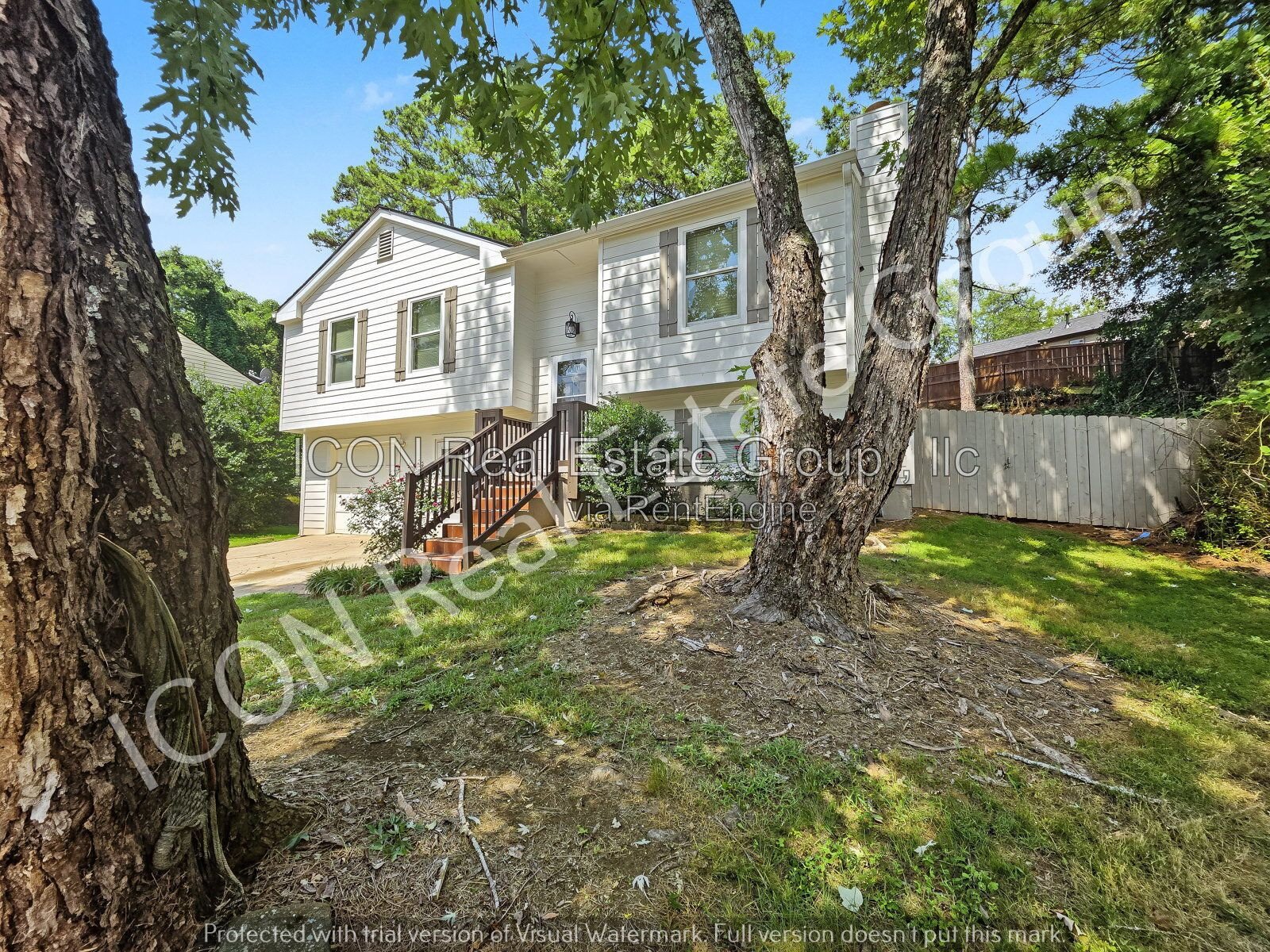 3 or4-Bed Family Home in Marietta with Spacious Layout & 2.5 Baths with fenced yard and cul de sac lot property image