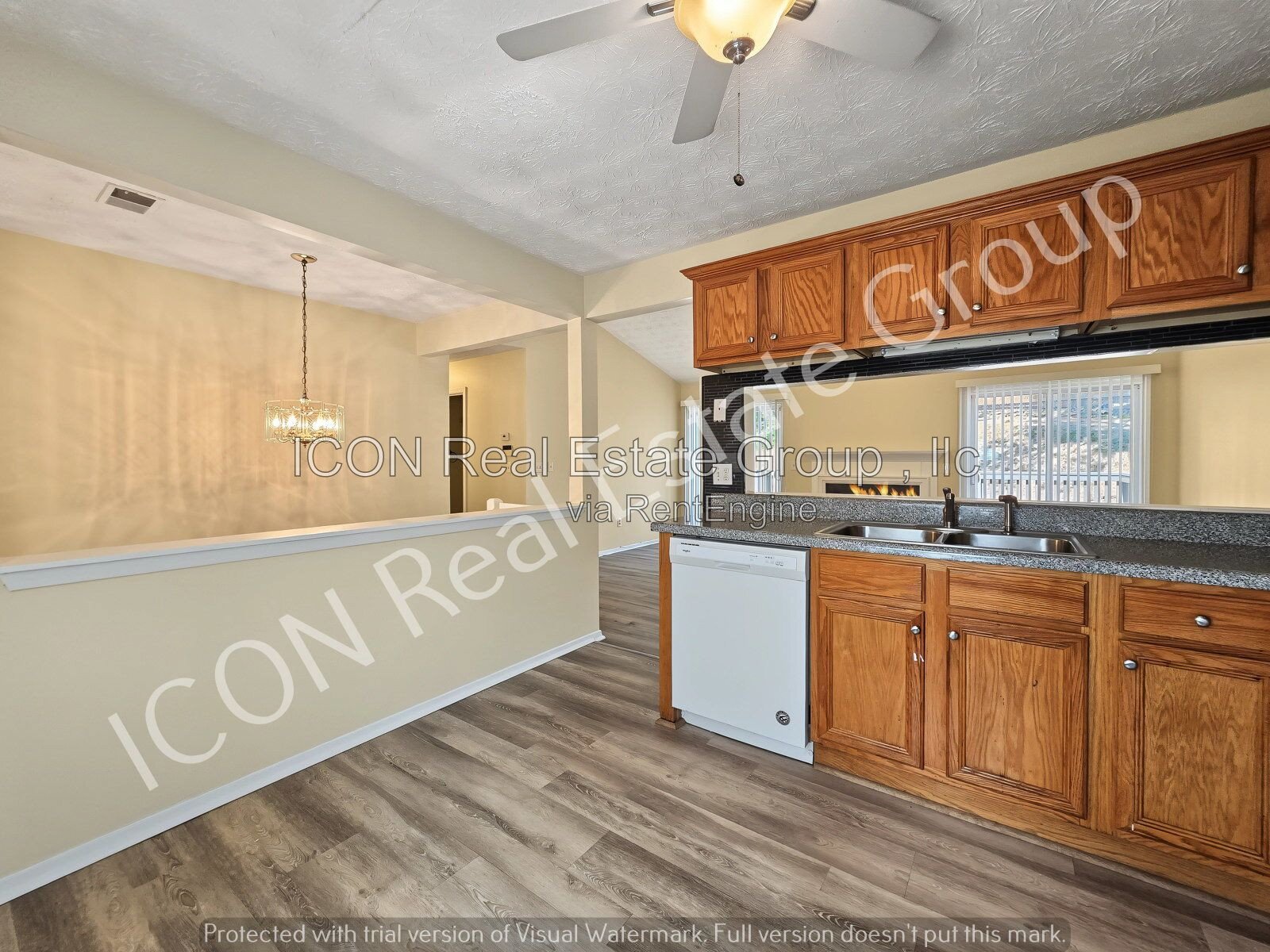 3 or4-Bed Family Home in Marietta with Spacious Layout & 2.5 Baths with fenced yard and cul de sac lot property image