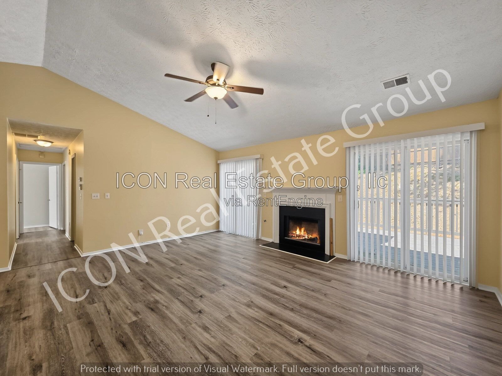 3 or4-Bed Family Home in Marietta with Spacious Layout & 2.5 Baths with fenced yard and cul de sac lot property image