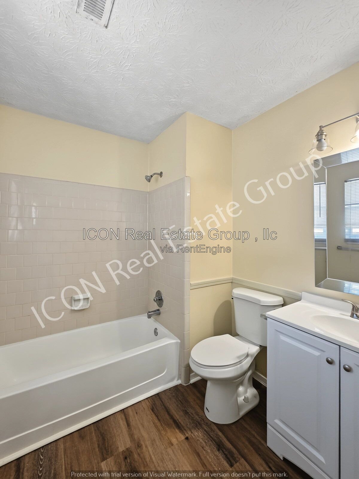 3 or4-Bed Family Home in Marietta with Spacious Layout & 2.5 Baths with fenced yard and cul de sac lot property image